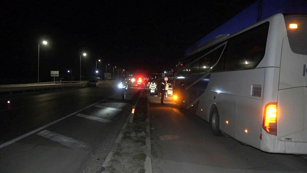 Otobüs ile otomobil çarpıştı: 5 çocuk yaralandı