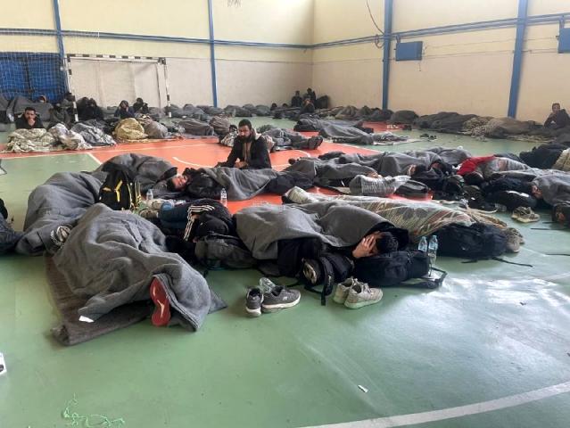 İzmir açıklarında 336 düzensiz göçmen yakalandı: 6 şüpheli gözaltında