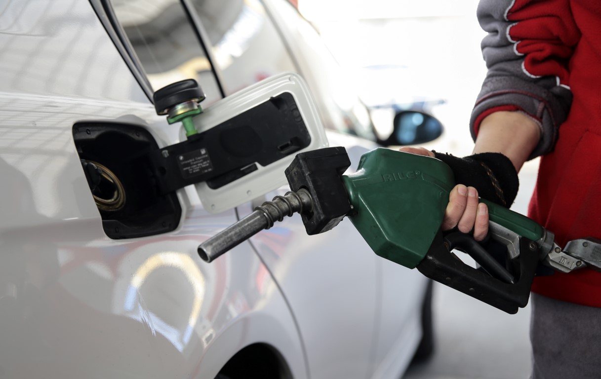 SON DAKİKA:  Akaryakıtta indirim bekleniyor | Petrol 15 dolarlık düşüş gerçekleşti | Motorin ve benzin...