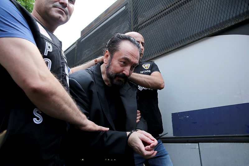 Adnan Oktar’ın gözaltındaki avukatları hakkında flaş karar! Hepsi tutuklandı
