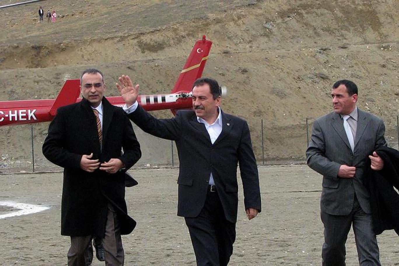 Muhsin Yazıcıoğlunun ölümüyle ilgili yeni gelişme! Helikopteri askeri jetle takip edildi iddiası! FETÖcü pilot ve Adil Öksüz detayı...
