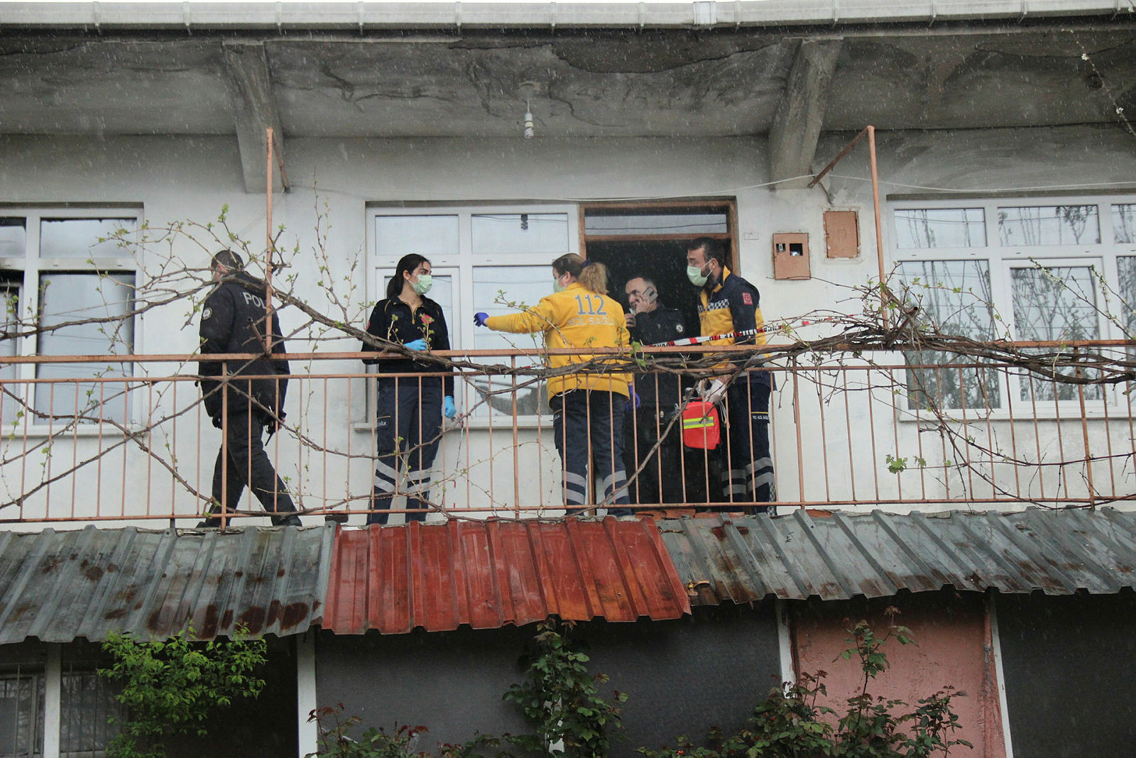 Kocaelide korkutan yangın: 1 kişi hayatını kaybetti