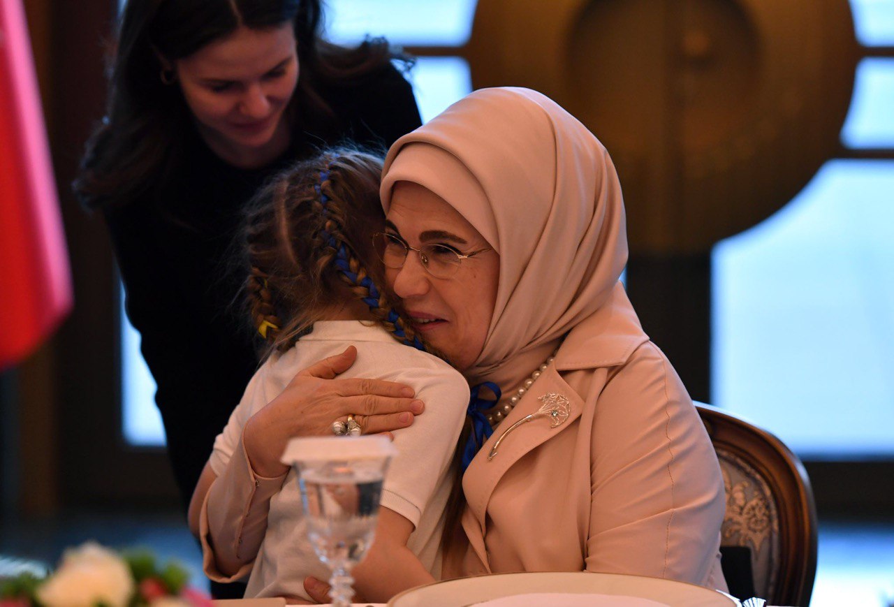 Son dakika: Sabah yazarı Şebnem Bursalı yazdı: Devlet Ana Emine Erdoğan! Nobel Barış Ödülünü hak ediyor