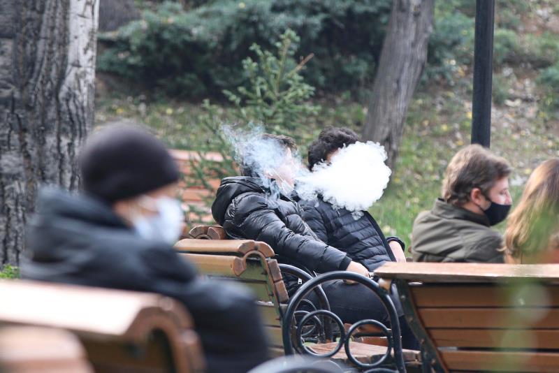 Sigara içenler dikkat! Bu besinleri tüketirseniz damarlarınız temizlenir Sigara içenler dikkat! Bu besinleri tüketirseniz damarlarınız temizlenir