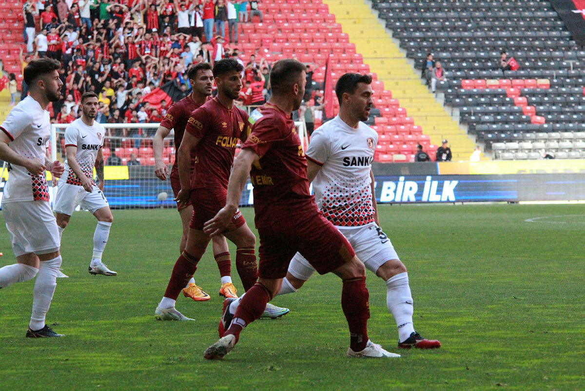 Süper Ligden küme düşen ikinci takım belli oldu! İzmir temsilcisi Göztepe veda etti