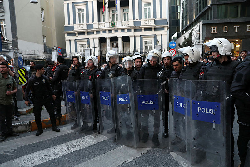 İstanbul Valiliğinden Taksimdeki izinsiz gösteri hakkında açıklama