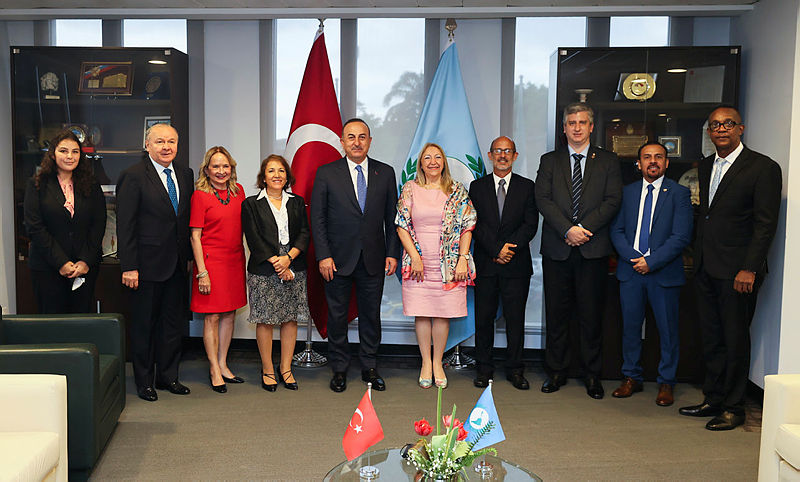 Son dakika: Dışişleri Bakanı Mevlüt Çavuşoğludan Panamada önemli temaslar:  Latin Amerika ve Karayipler Parlamentosu Başkanı ile görüştü