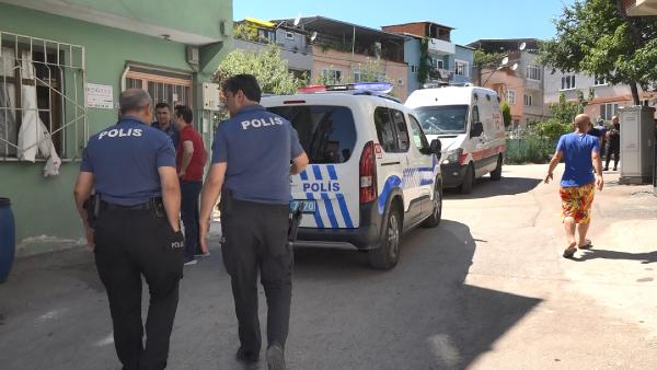Bursa’da şoke eden olay! Boğazına bıçak dayayıp, kendini odaya kilitledi - 3