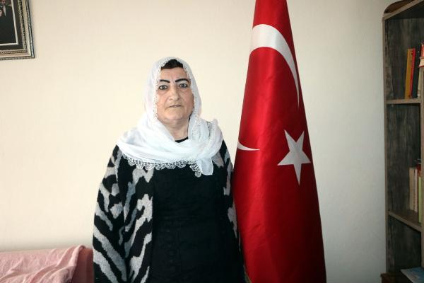 turkiyenin-ilk-kadin-korucusu-hayatini-kaybetti-gulsen-oztepe-kansere-yenik-dustu-1666684291264.jpg Türkiye’nin ilk kadın korucusu hayatını kaybetti! Gülşen Öztepe kansere yenik düştü - 3