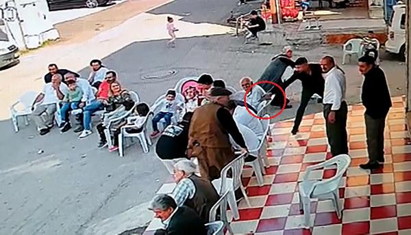 Adana’da sokak düğününde kan aktı! Sandalyede otururken vurulduğu anlar kamerada - 5