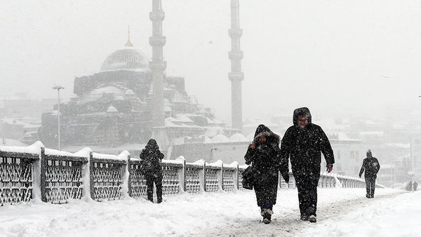 istanbulda-kar-yagisi-basladi-bir-anda-bastirdi-meteorolojiden-1671487780936.jpg İstanbul'da kar yağışı başladı! Bir anda bastırdı! Meteoroloji'den üst üste yeni uyarılar... İşte 5 günlük hava durumu - 5