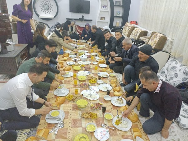 meksikadan-yuksekovaya-gelin-geldi-1673592660473.jpeg Meksika’dan Yüksekova’ya gelin geldi! - 1