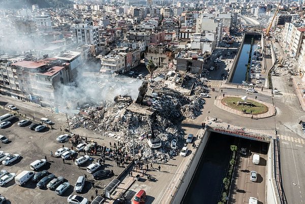 ticaret-bakanligi-deprem-firsatcisi-353-firmaya-ceza-yagdirdi-1676045307445.jpg Ticaret Bakanlığı deprem fırsatçısı 353 firmaya ceza yağdırdı - 5