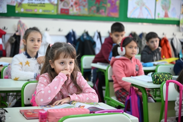 son-dakika-milli-egitim-bakani-mahut-ozerden-depremzede-ogrenciler-hakkinda-flas-aciklama-anne-veya-babasi-ya-1677827786445.jpg Son dakika: Milli Eğitim Bakanı Mahut Özer'den depremzede öğrenciler hakkında flaş açıklama! Anne veya babası ya da vasisi vefat edenlere burs - 6