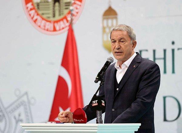 tsk-teroristlerin-kalesine-girdi-bakan-hulusi-akardan-flas-sozler-1681815824319.jpeg TSK teröristlerin "kale"sine girdi! Bakan Hulusi Akar'dan flaş sözler - 1