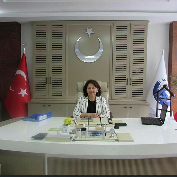 ak-partili-ladik-belediye-baskani-nurhan-yapici-ozel-vefat-etti-1690145591271.jpg AK Partili Ladik Belediye Başkanı Nurhan Yapıcı Özel vefat etti - 3