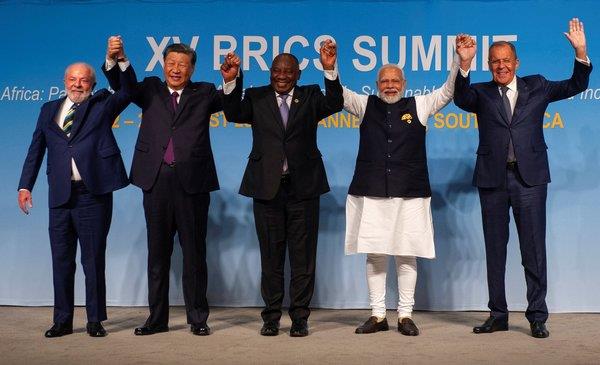 BRICS'e 6 yeni davet! ABD dolarının gücünü kıracak adım - 8