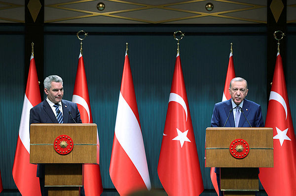 Başkan Erdoğan ve Avusturya Başbakanı Karl Nehammer ortak basın toplantısında açıklamalarda bulundu: Gazze'ye elektrik su verilmiyor hani insan hakları? - 3