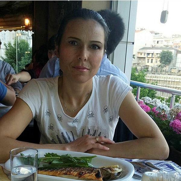 1698784639291.jpeg Beyoğlu'nda kan donduran olay! Yakınları sinir krizi geçirdi! Bipolar şahıs önce eşini ardından kendisini öldürdü - 4