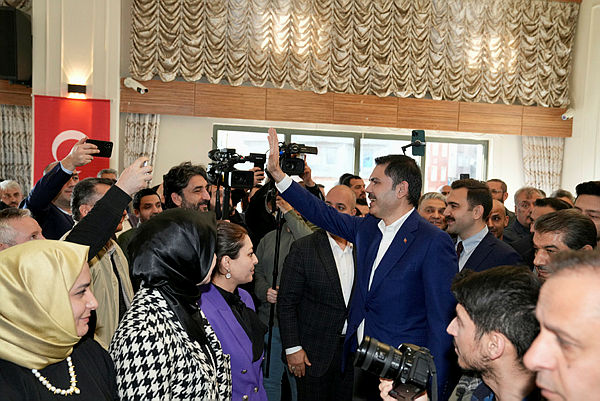 Murat Kurum’dan memurlara ulaşımda indirim müjdesi: Ulaşımda da elimizi taşın altına koyacağız