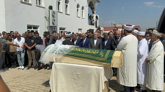 narin-guranin-amcasi-salim-guranin-ifadesine-ulasildi-babasi-olma-olasiliginiz-var-mi-1725913923056.jpeg Narin Güran'ın amcası Salim Güran'ın ifadesi ortaya çıktı! "Babası olma olasılığınız var mı?" - 1