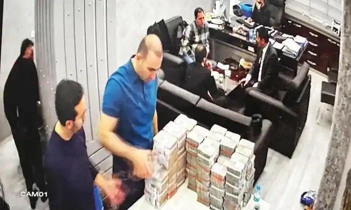 CHP'deki para kuleleri görüntüleri (ahaber.com.tr)