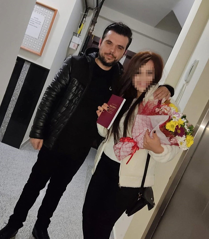  Emre Erim ve eşi S.T.