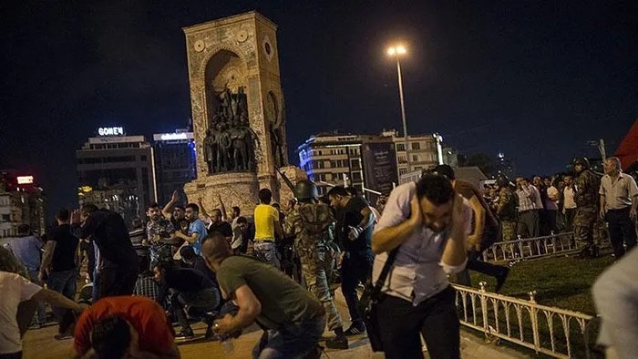 La plaza Taksim fue uno de los lugares donde los ciudadanos resistieron la noche del golpe. (Archivo de noticias)