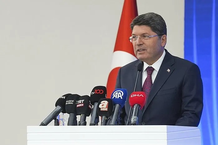 Bakan Tunç ayrıca yeni yargı paketi ile ilgili de açıklamalarda bulundu. (A Haber arşiv)