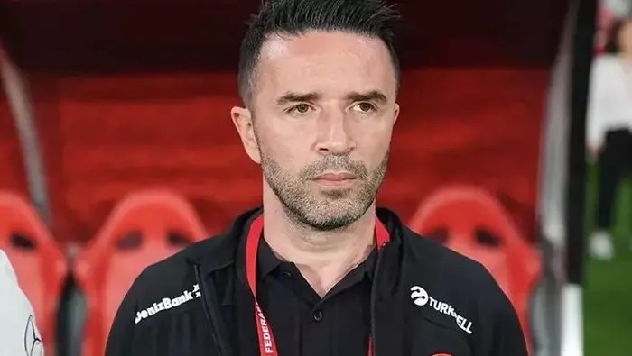 fenerbahcede-teknik-direktor-arayislari-sona-erdi-sari-lacivertliler-domenico-tedesco-ile-anlasti-1757439992735.jpeg Fenerbahçe'de teknik direktör arayışları sona erdi! Sarı-lacivertliler Domenico Tedesco ile anlaştı - 2
