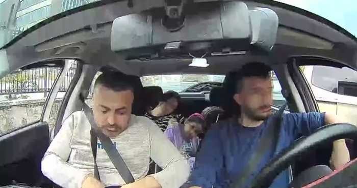 HASTANEYE GÖTÜRÜLEN BÖCEK AİLESİNİN TAKSİDEKİ GÖRÜNTÜLERİ ARAÇ İÇİ KAMERASINA YANSIDI