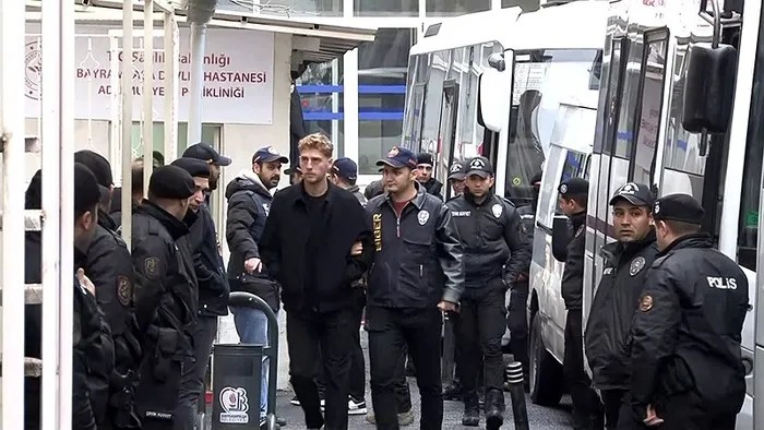 Türk futbolunda bahis–şike depremi: Skandal mesaja A Haber ulaştı: Sen karşılıklı gol oyna ben yerim