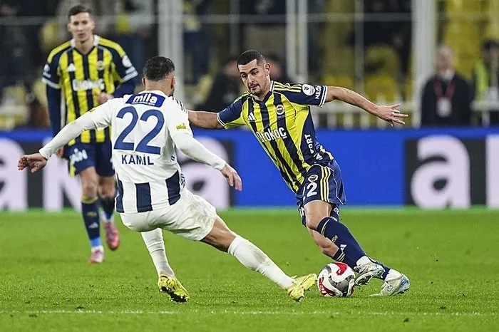 Fenerbahçe maçı sonrası Galatasaray’dan olay paylaşım: "Sizce hangisi ofsayt?" - 1