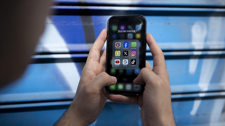 Kanun teklifi Meclis’ten geçti! Sosyal medyaya yaş sınırı geliyor: 15 yaş altı yasak! - 1