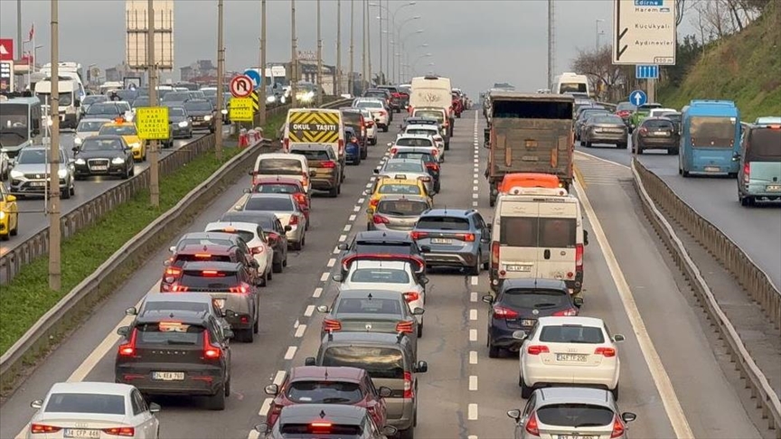 arac-satis-ve-devir-yonetmeliginde-duzenleme-standart-disi-plakalar-ucretsiz-degistirilecek-1775693356510.jpg Araç satış ve devir yönetmeliğinde düzenleme: Standart dışı plakalar ücretsiz değiştirilecek - 1