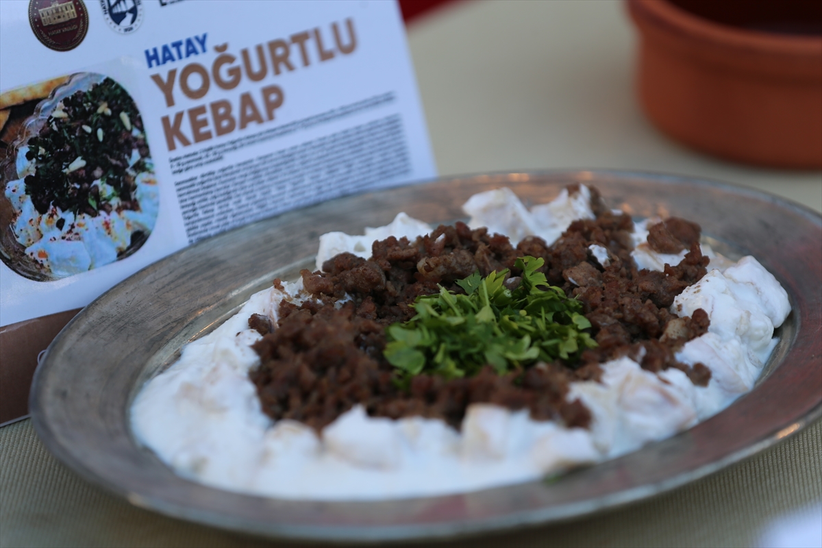 Yoğurtlu Kebap (AA)