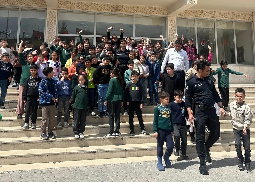 Okullarda yeni güvenlik tedbirleri alınacak (AA)