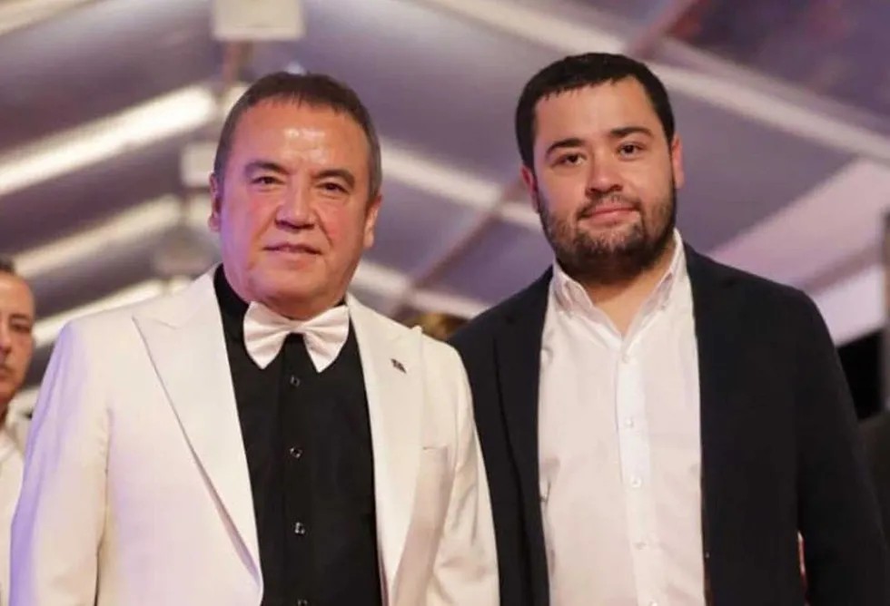 Tutuklu Antalya Büyükşehir Belediye Başkanı Muhittin Böcek ve oğlu Mustafa Gökhan Böcek (AA)