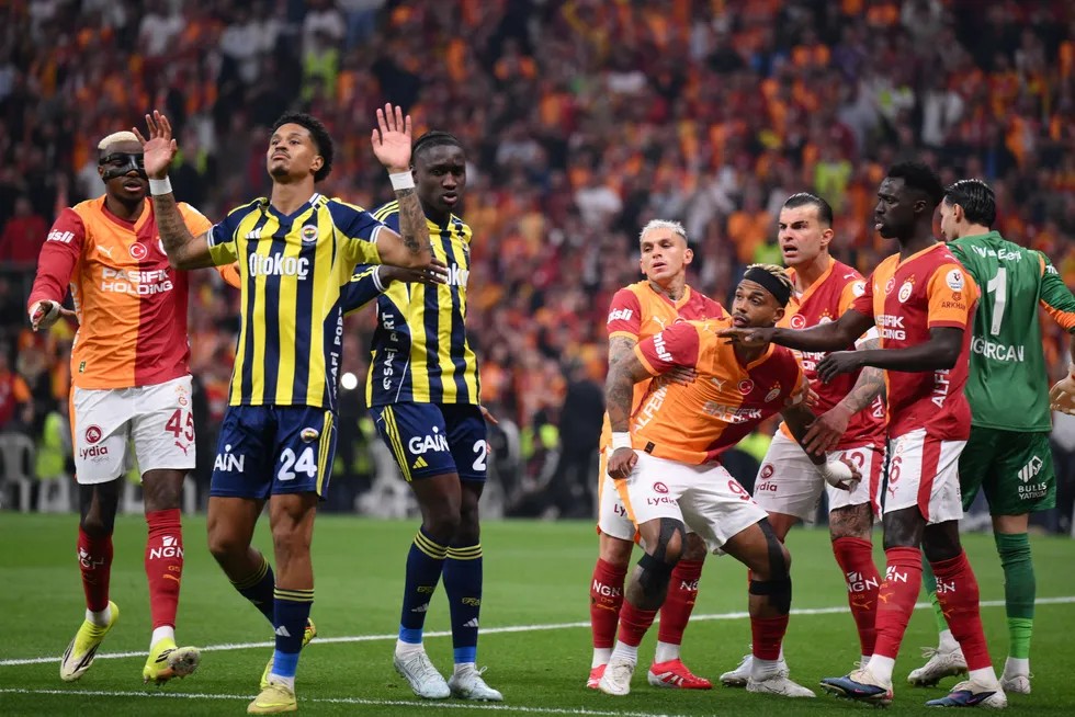 aslan-yeniden-zirvenin-tek-sahibi-iste-26-sampiyonlugun-hikayesi-1778364965458.jpeg Aslan yeniden zirvenin tek sahibi! İşte 26. şampiyonluğun hikayesi - 6