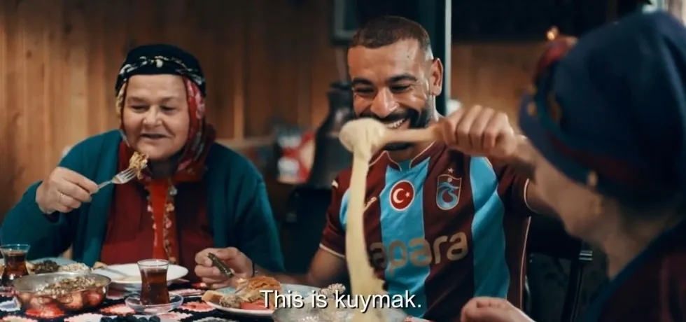 1786462829384.jpeg Hatice teyzenin rüyası gerçek oldu! Muhammed Salah Karadeniz sofrasına konuk oldu - 1