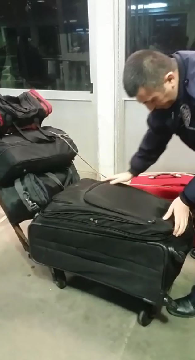 Valiz içinde Türkiye’ye girerken yakalandı