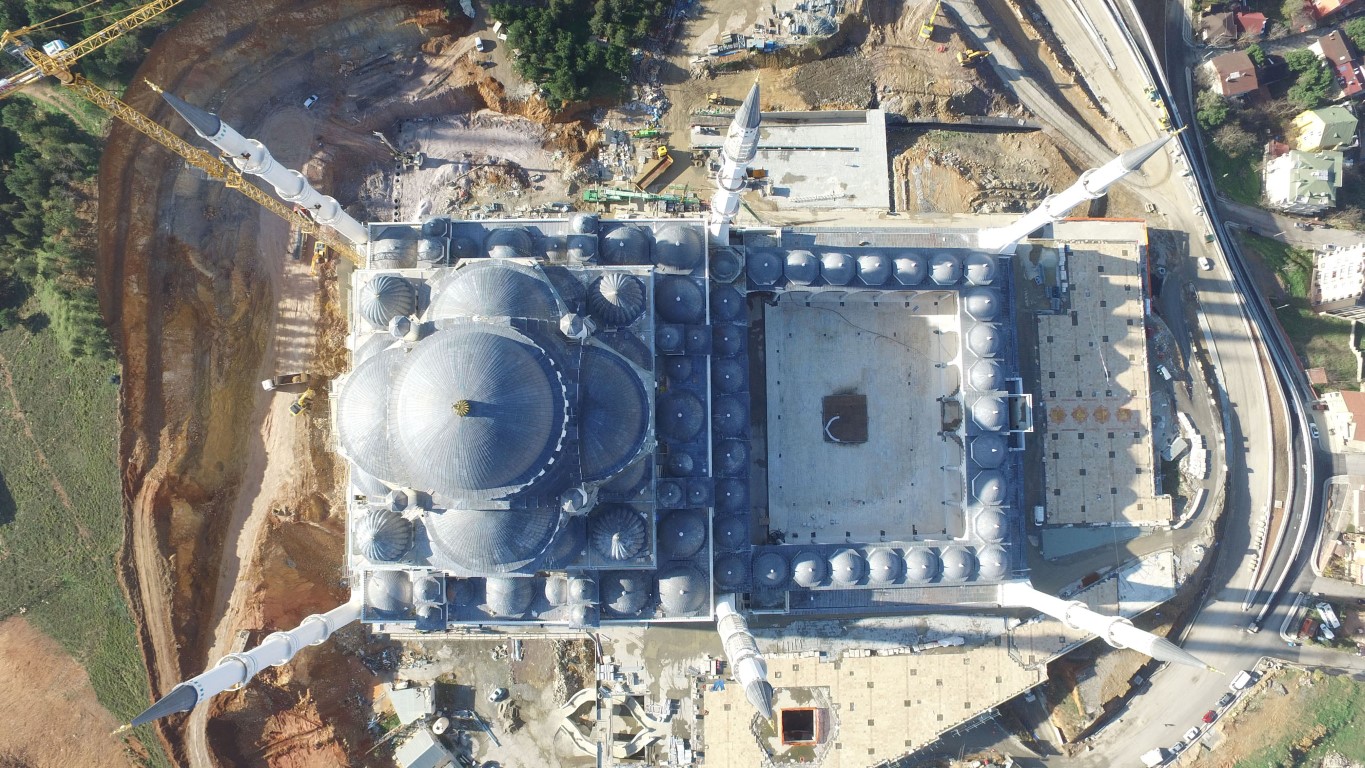 Yapımında sona yaklaşılan Çamlıca Camii havadan görüntülendi