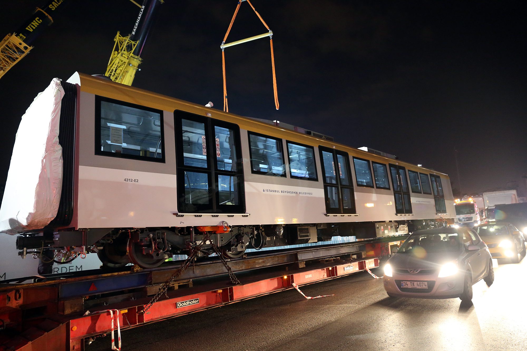 Sürücüsüz Ümraniye Üsküdar metrosu resmen açıldı