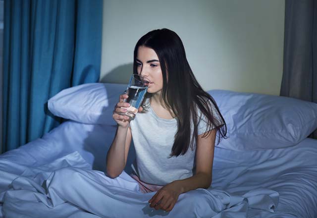 Her gün 8 bardak su içerek iyileştirebileceğiniz hastalıklar