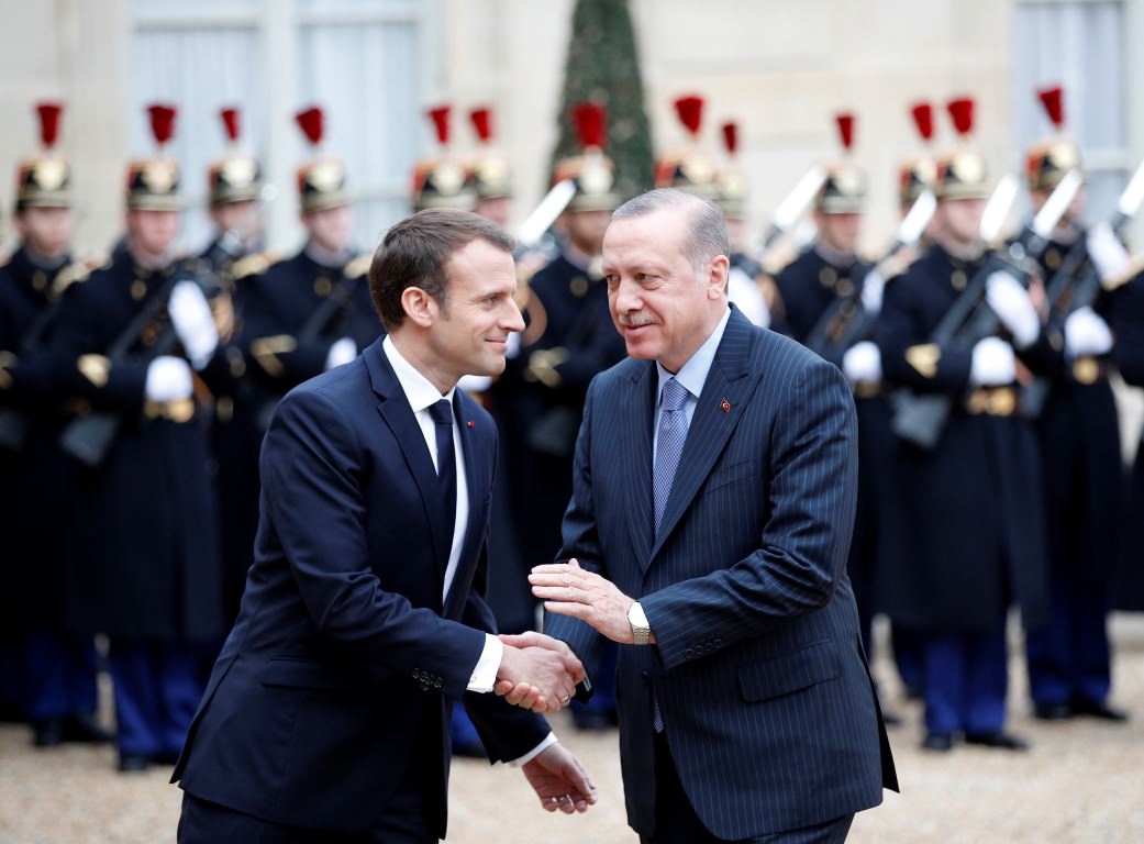 Cumhurbaşkanı Erdoğan, Emmanuel Macron tarafından böyle karşılandı
