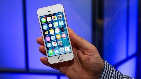 iPhone IOS kullanıcıları isyanın eşiğinde! Yavaşlatma krizine iletişim problemi eklendi!