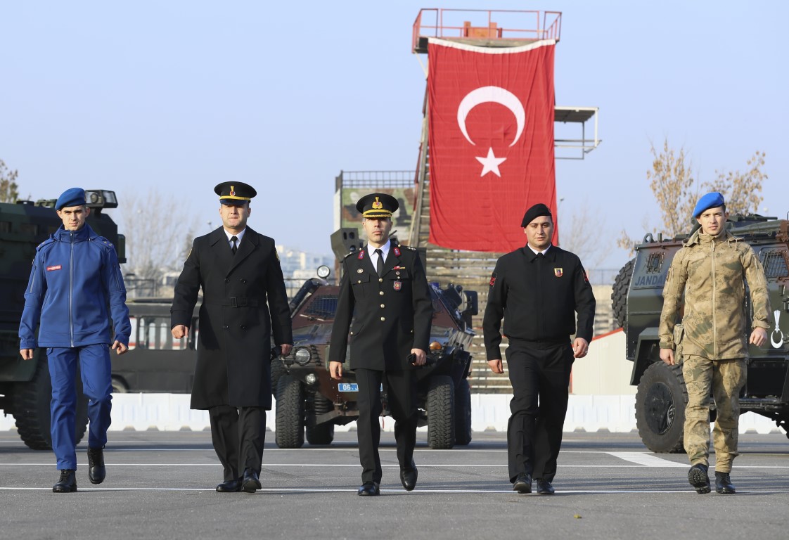 İşte Jandarma yeni kıyafetleri