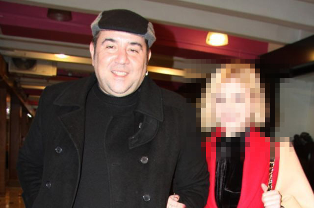 Ata Demirer kendinde 14 yaş küçük sevgilisiyle görüntülendi