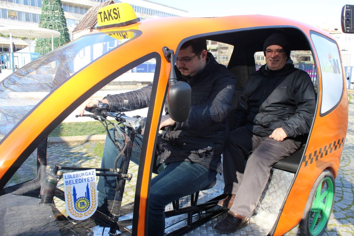 Türkiye’de bir ilk: Elektrikli bisiklet taksi