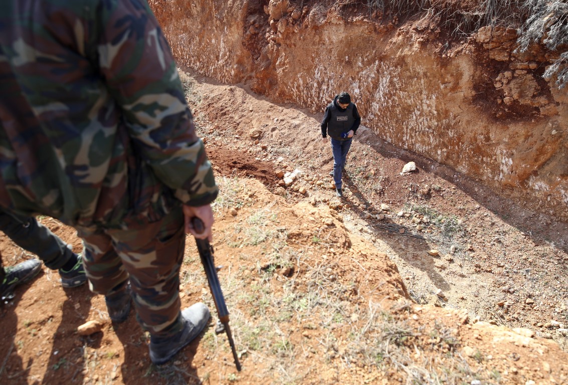 PYD/PKK’nın dağı tepeyle bağladığı hendek ortaya çıkarıldı